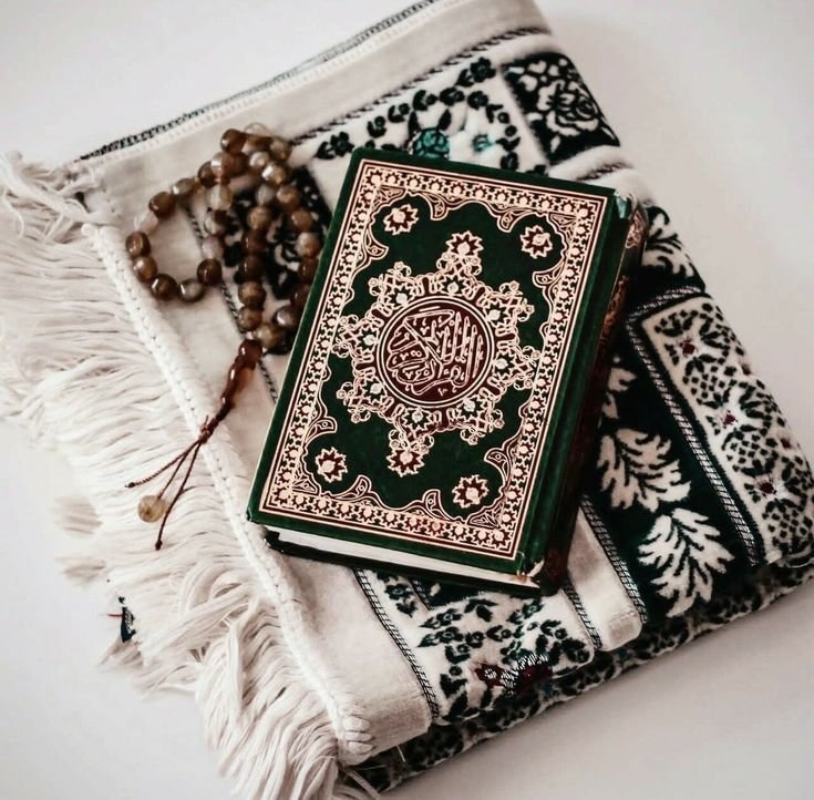 Al-Qur’an: Petunjuk Hidup dan Sumber Hukum Islam